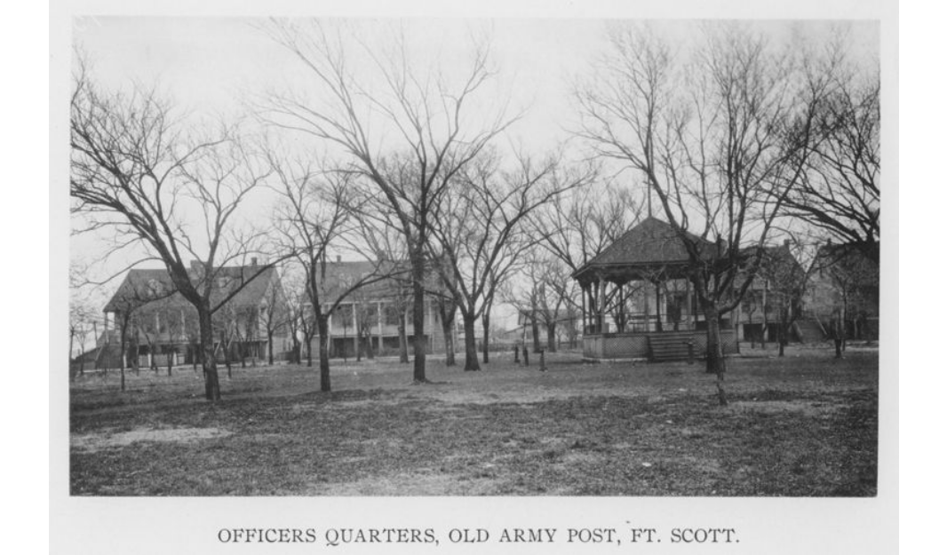 The Fort Scott officers quarters, constructed between 1842 to 1848. Courtesy of the Kansas State Historical Society.