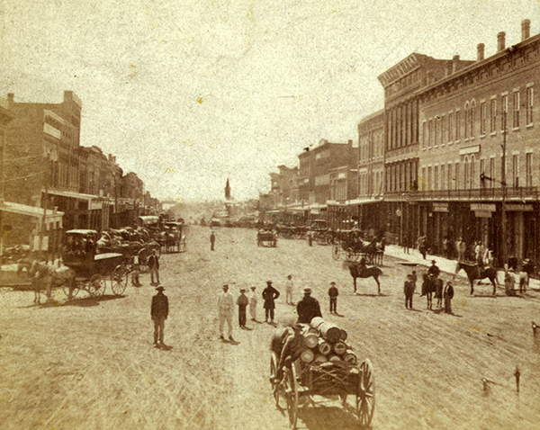 Massachusetts Street in downtown Lawrence, Kansas. Courtesy of the Library of Congress.